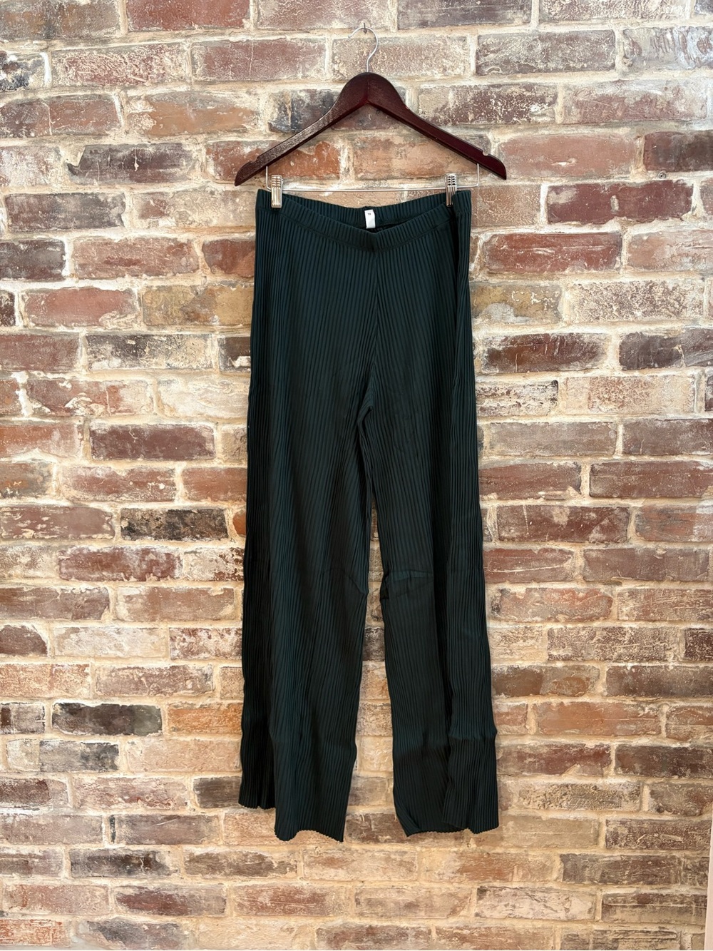 KOTN Ribbed Boot-Cut Pants in Racing Green